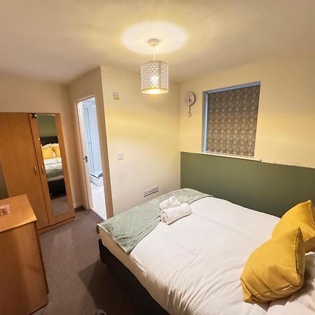 The Vogue Stay, 3 Bedrooms, 2 Bathrooms, Ideal For Jr & Oxford Hospitals, Free Carpark, Conveniently Located For Ring Road Access, 2 Miles From Oxford City Centre Easy Car & Bus Route Exterior foto