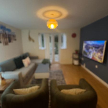 The Vogue Stay, 3 Bedrooms, 2 Bathrooms, Ideal For Jr & Oxford Hospitals, Free Carpark, Conveniently Located For Ring Road Access, 2 Miles From Oxford City Centre Easy Car & Bus Route Exterior foto