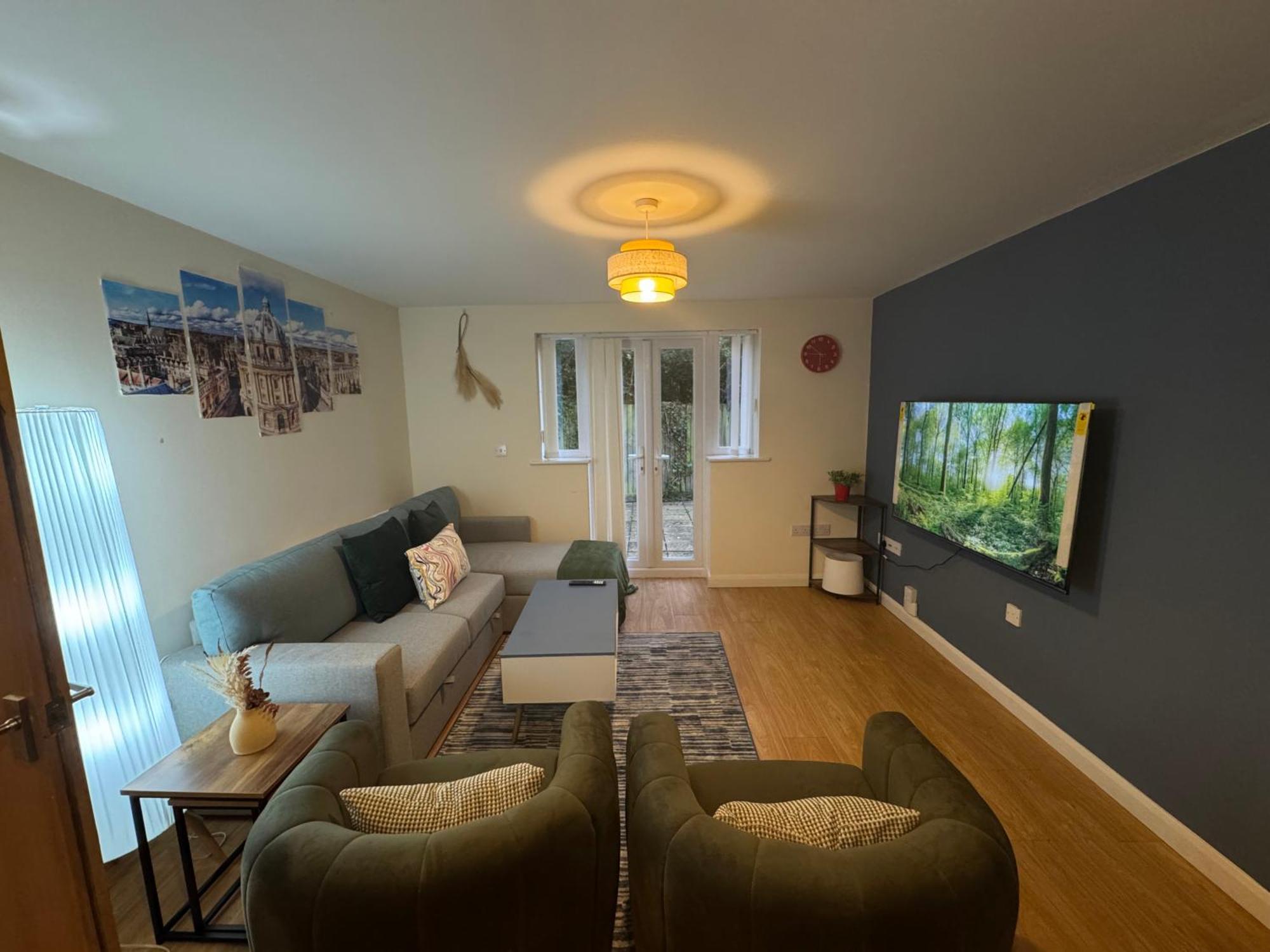 The Vogue Stay, 3 Bedrooms, 2 Bathrooms, Ideal For Jr & Oxford Hospitals, Free Carpark, Conveniently Located For Ring Road Access, 2 Miles From Oxford City Centre Easy Car & Bus Route Exterior foto