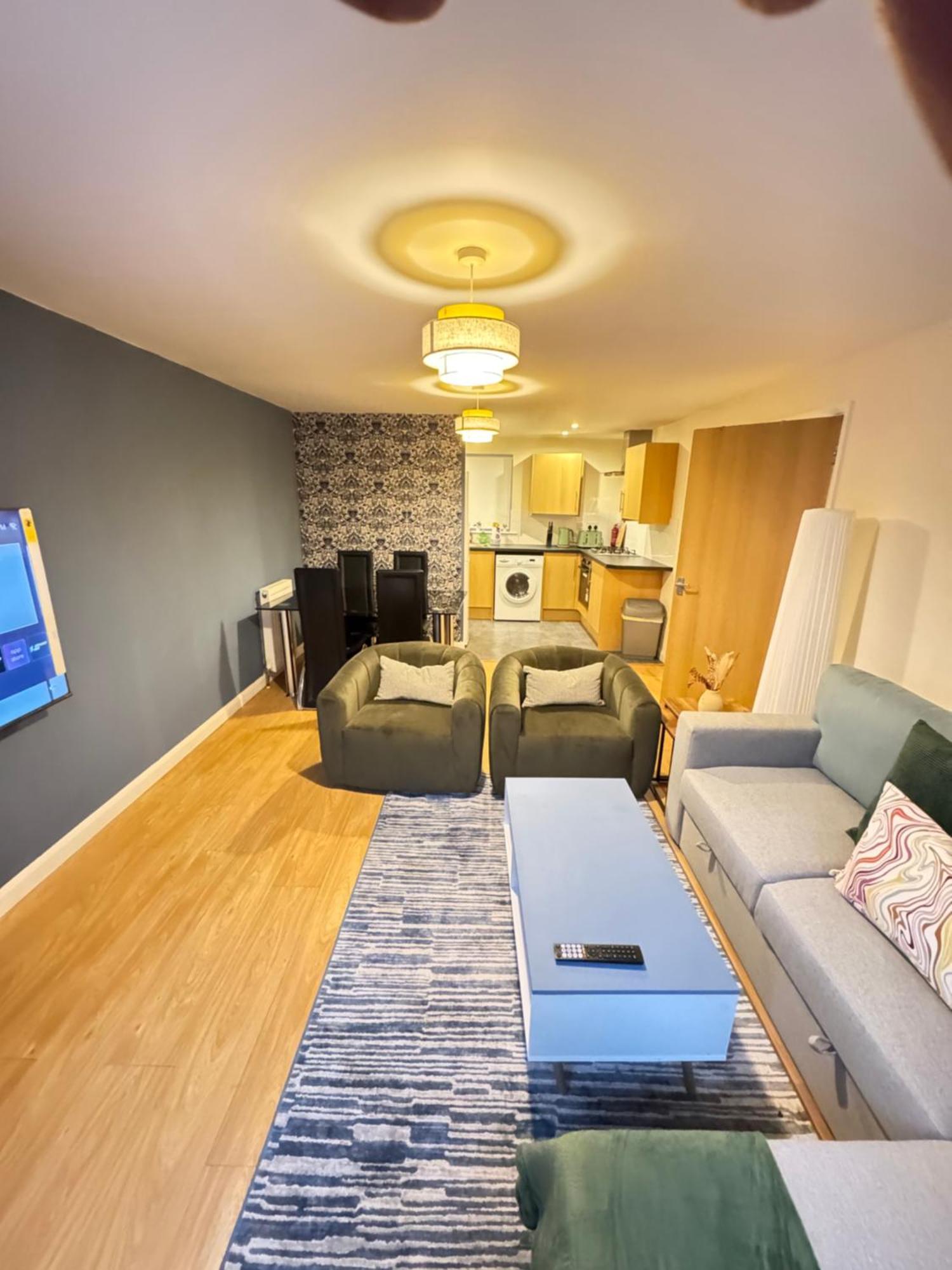 The Vogue Stay, 3 Bedrooms, 2 Bathrooms, Ideal For Jr & Oxford Hospitals, Free Carpark, Conveniently Located For Ring Road Access, 2 Miles From Oxford City Centre Easy Car & Bus Route Exterior foto