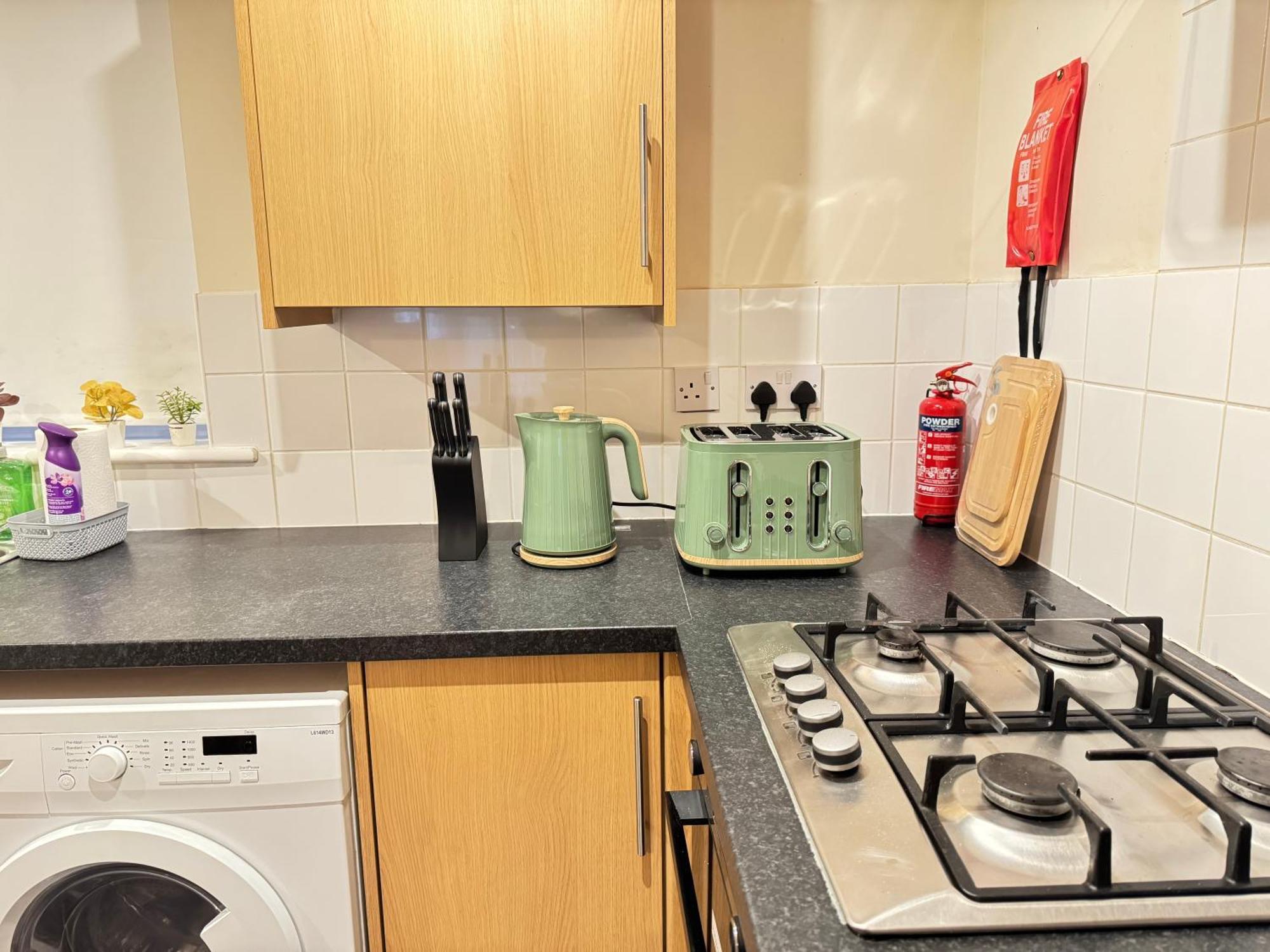 The Vogue Stay, 3 Bedrooms, 2 Bathrooms, Ideal For Jr & Oxford Hospitals, Free Carpark, Conveniently Located For Ring Road Access, 2 Miles From Oxford City Centre Easy Car & Bus Route Exterior foto