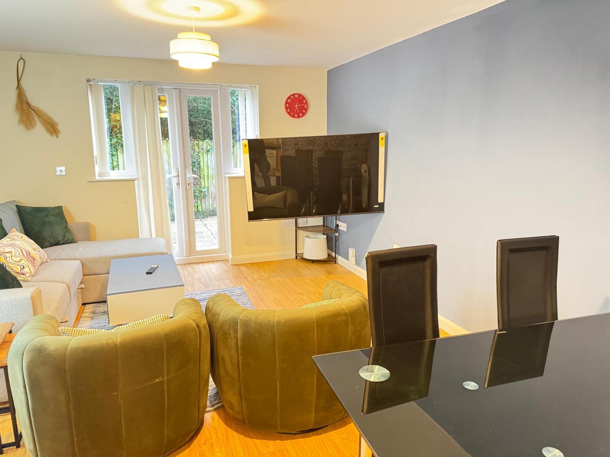 The Vogue Stay, 3 Bedrooms, 2 Bathrooms, Ideal For Jr & Oxford Hospitals, Free Carpark, Conveniently Located For Ring Road Access, 2 Miles From Oxford City Centre Easy Car & Bus Route Exterior foto