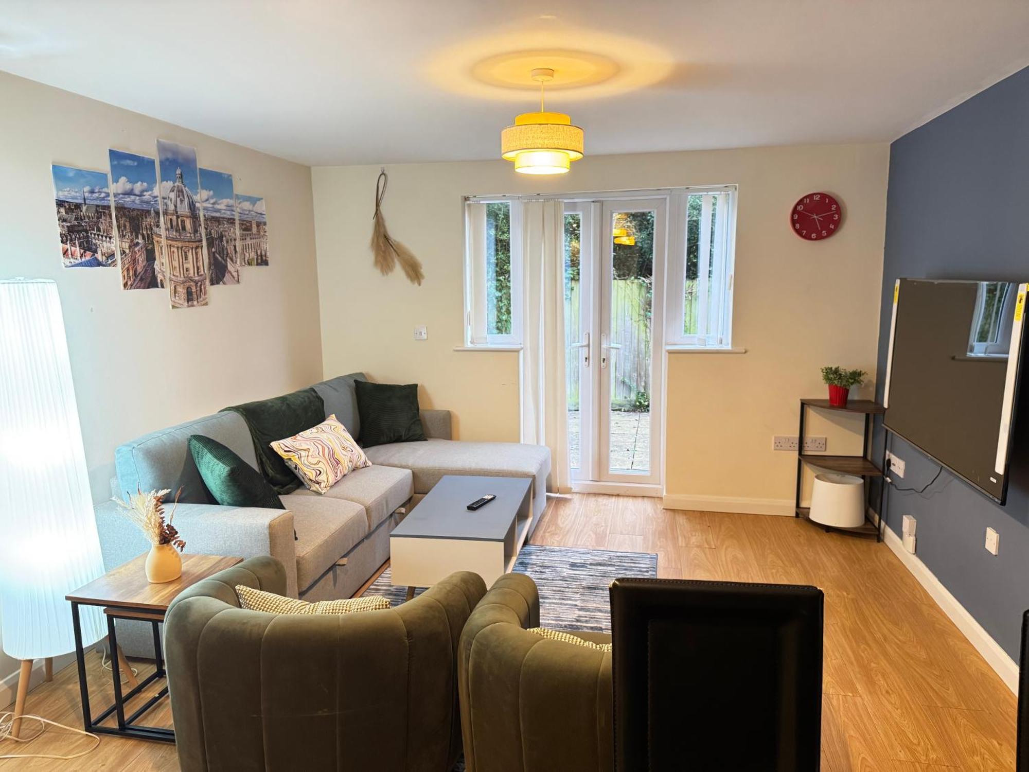 The Vogue Stay, 3 Bedrooms, 2 Bathrooms, Ideal For Jr & Oxford Hospitals, Free Carpark, Conveniently Located For Ring Road Access, 2 Miles From Oxford City Centre Easy Car & Bus Route Exterior foto