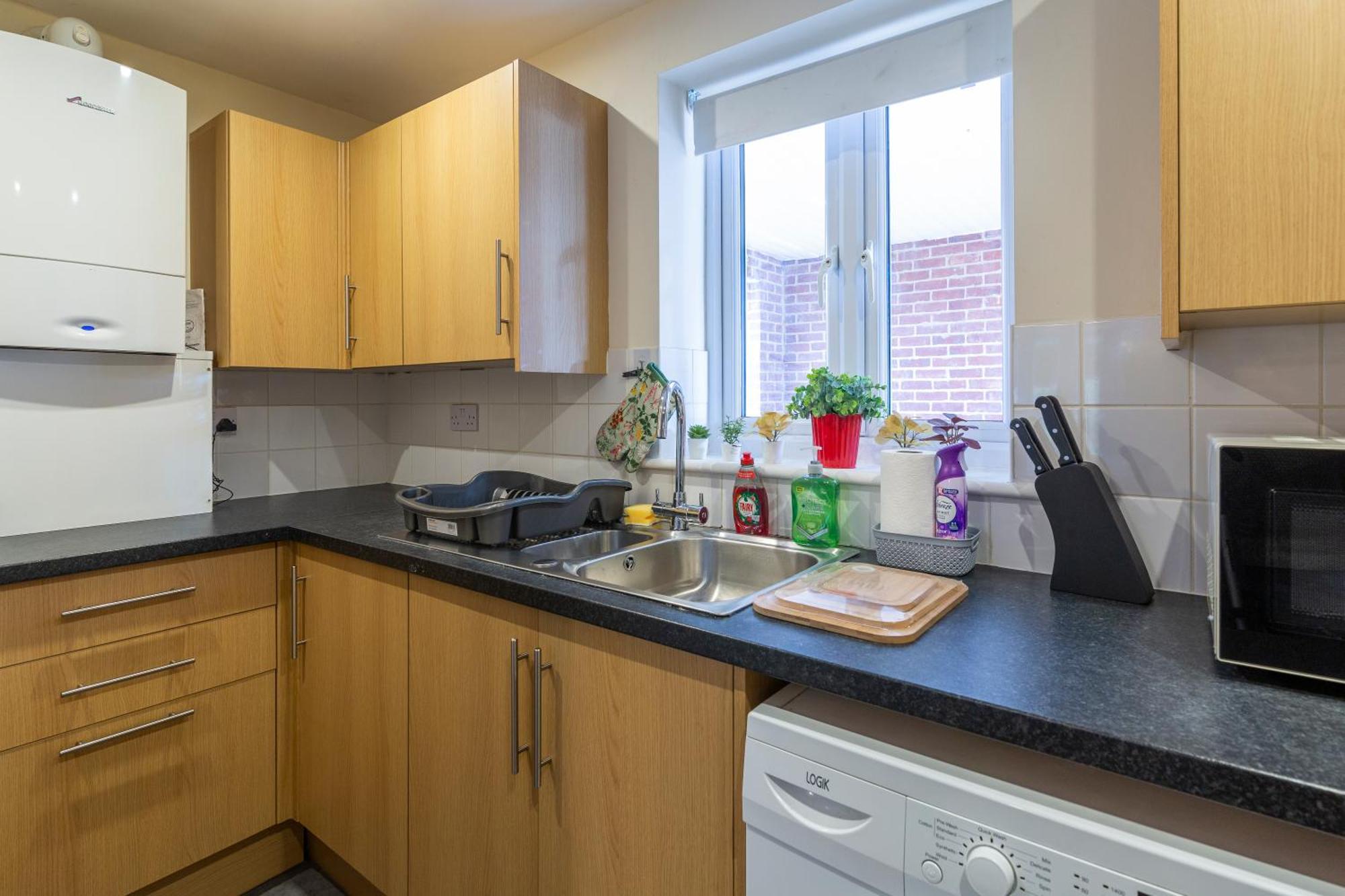 The Vogue Stay, 3 Bedrooms, 2 Bathrooms, Ideal For Jr & Oxford Hospitals, Free Carpark, Conveniently Located For Ring Road Access, 2 Miles From Oxford City Centre Easy Car & Bus Route Exterior foto