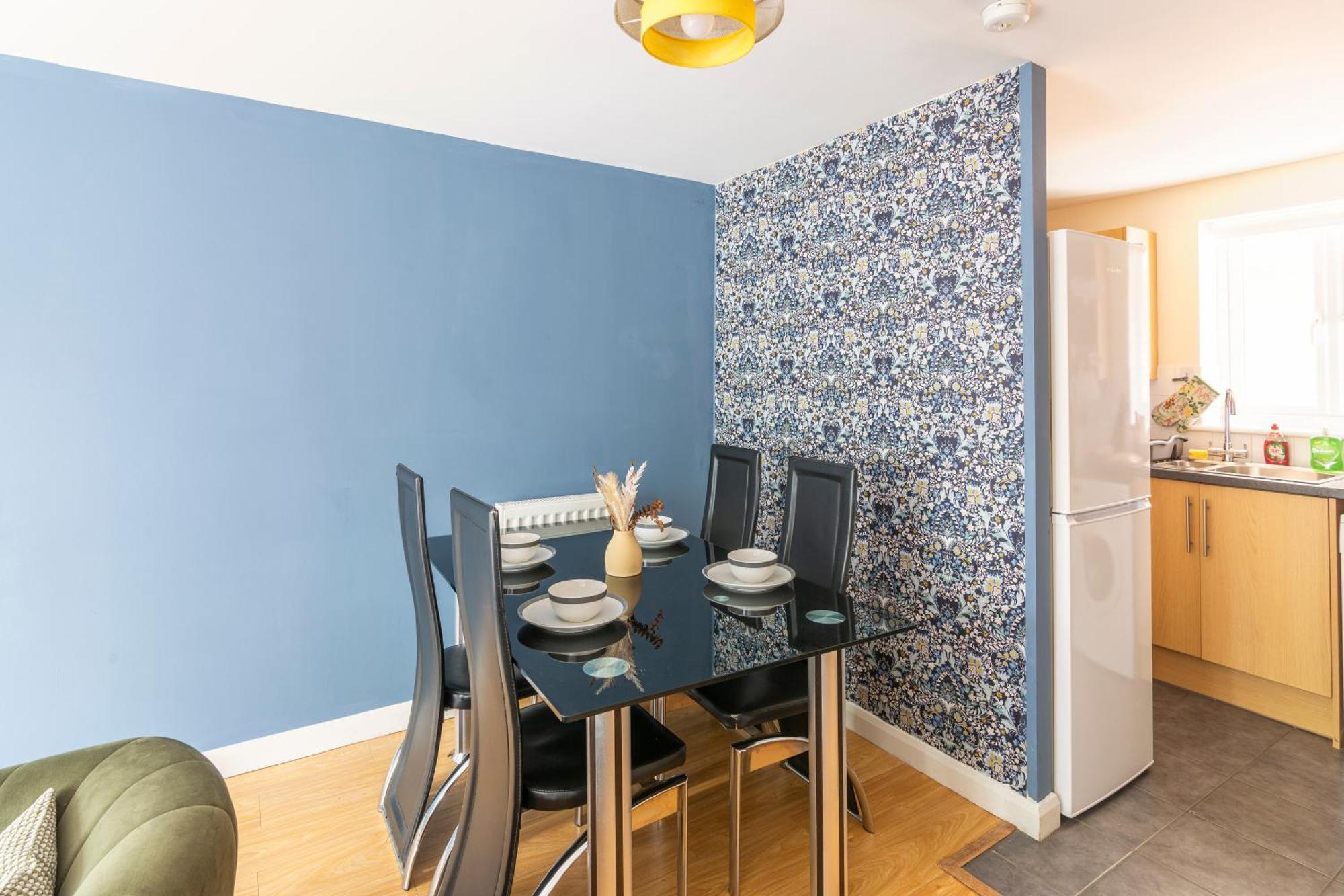 The Vogue Stay, 3 Bedrooms, 2 Bathrooms, Ideal For Jr & Oxford Hospitals, Free Carpark, Conveniently Located For Ring Road Access, 2 Miles From Oxford City Centre Easy Car & Bus Route Exterior foto