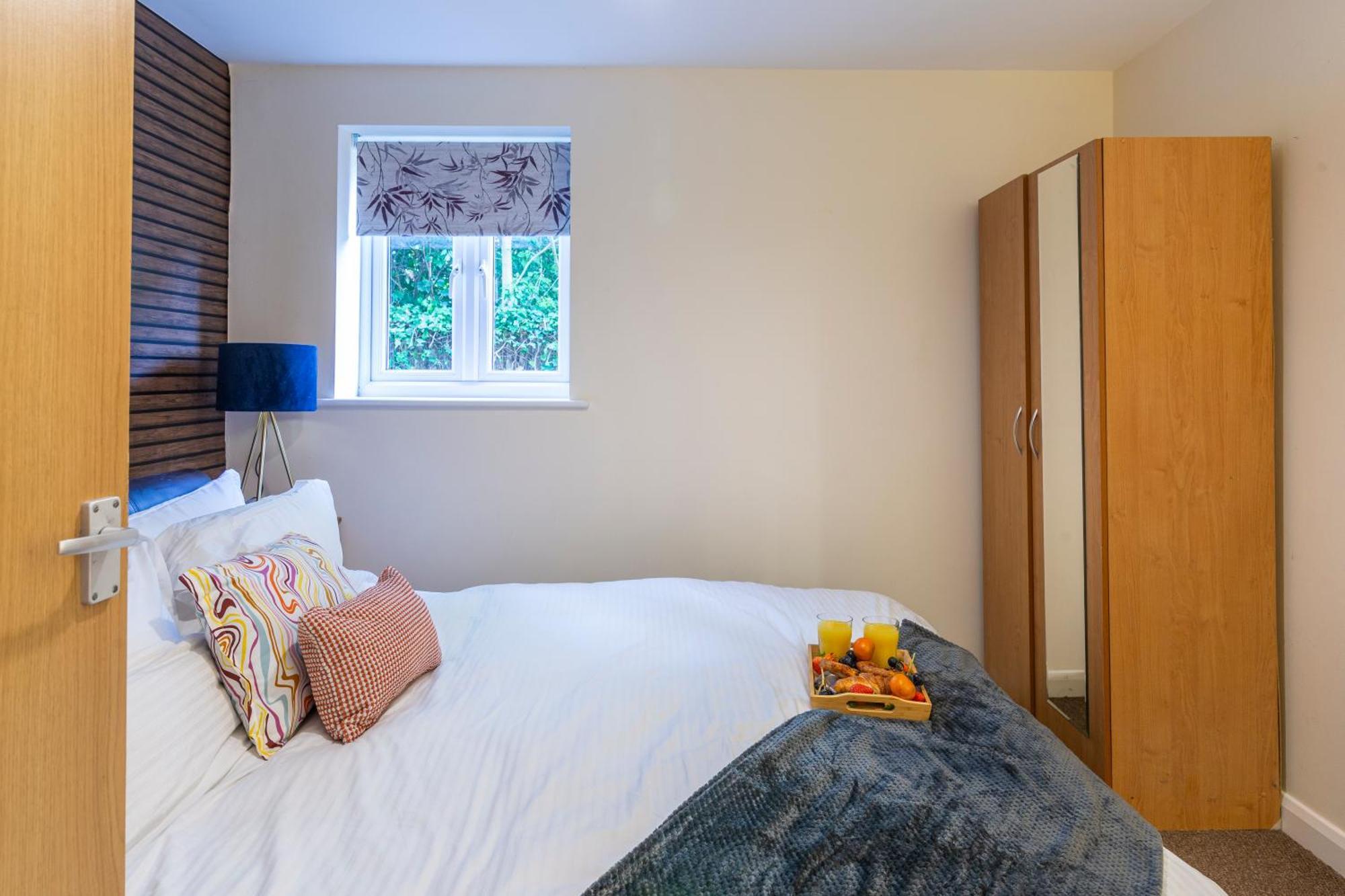 The Vogue Stay, 3 Bedrooms, 2 Bathrooms, Ideal For Jr & Oxford Hospitals, Free Carpark, Conveniently Located For Ring Road Access, 2 Miles From Oxford City Centre Easy Car & Bus Route Exterior foto