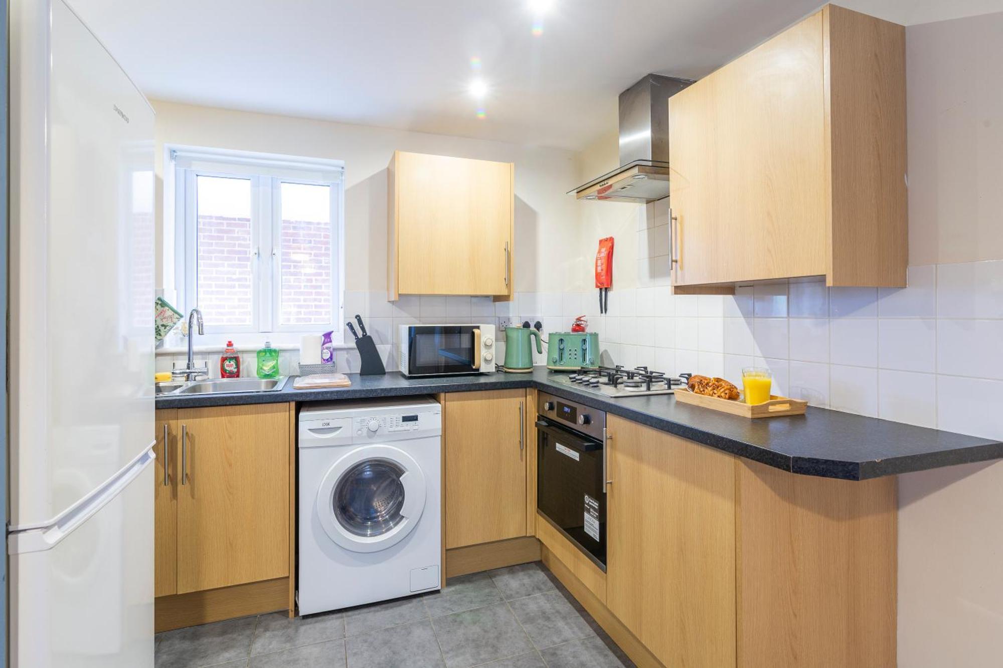The Vogue Stay, 3 Bedrooms, 2 Bathrooms, Ideal For Jr & Oxford Hospitals, Free Carpark, Conveniently Located For Ring Road Access, 2 Miles From Oxford City Centre Easy Car & Bus Route Exterior foto
