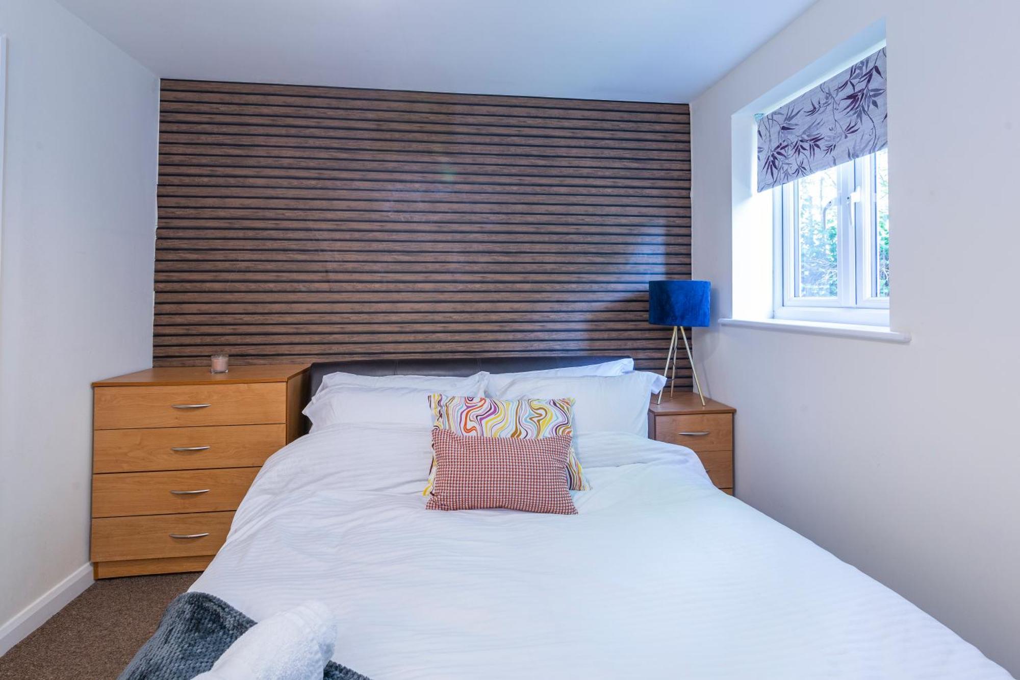 The Vogue Stay, 3 Bedrooms, 2 Bathrooms, Ideal For Jr & Oxford Hospitals, Free Carpark, Conveniently Located For Ring Road Access, 2 Miles From Oxford City Centre Easy Car & Bus Route Exterior foto